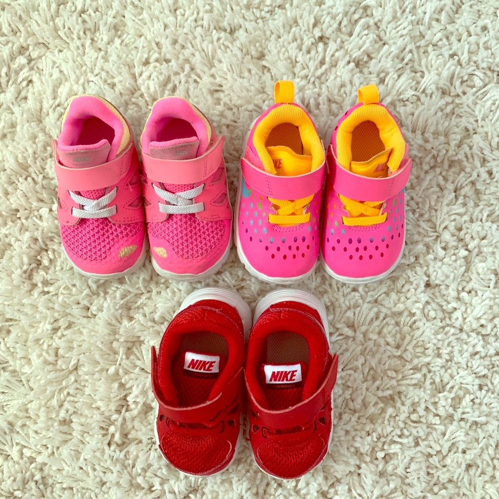 Baby shoes size 4c